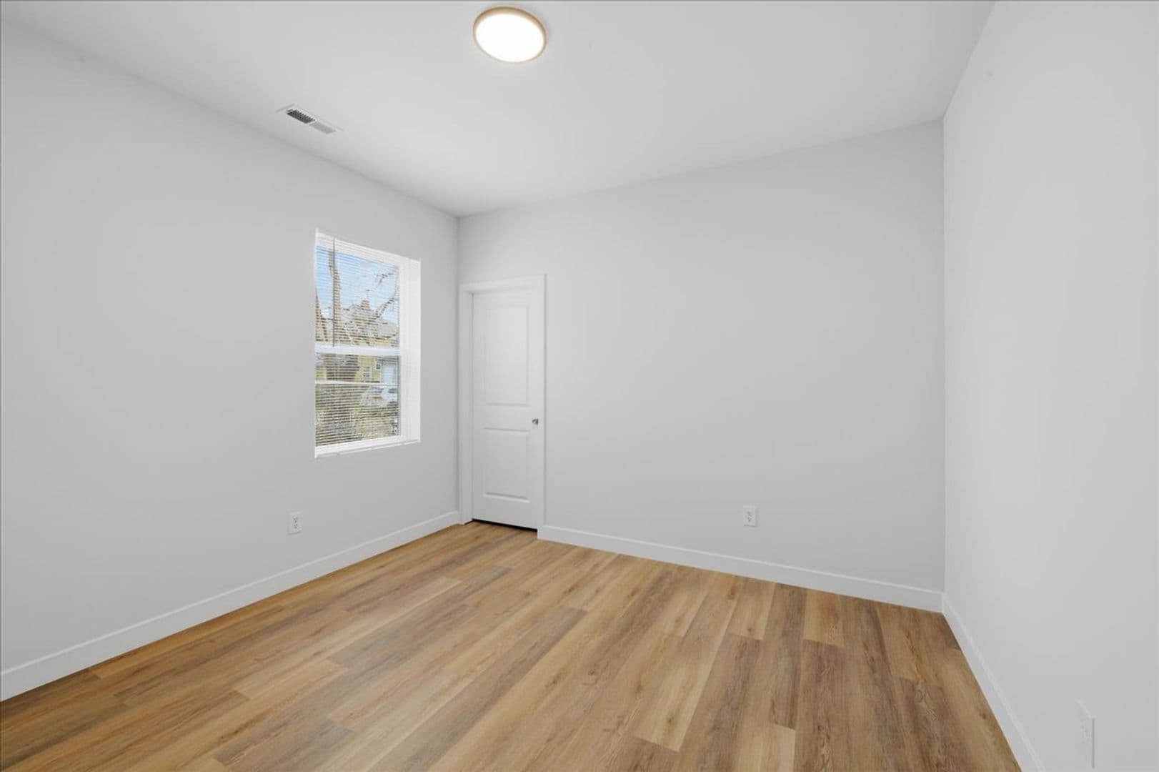 Indianapolis Multiplex: 2708 E 56th Street - Unit A