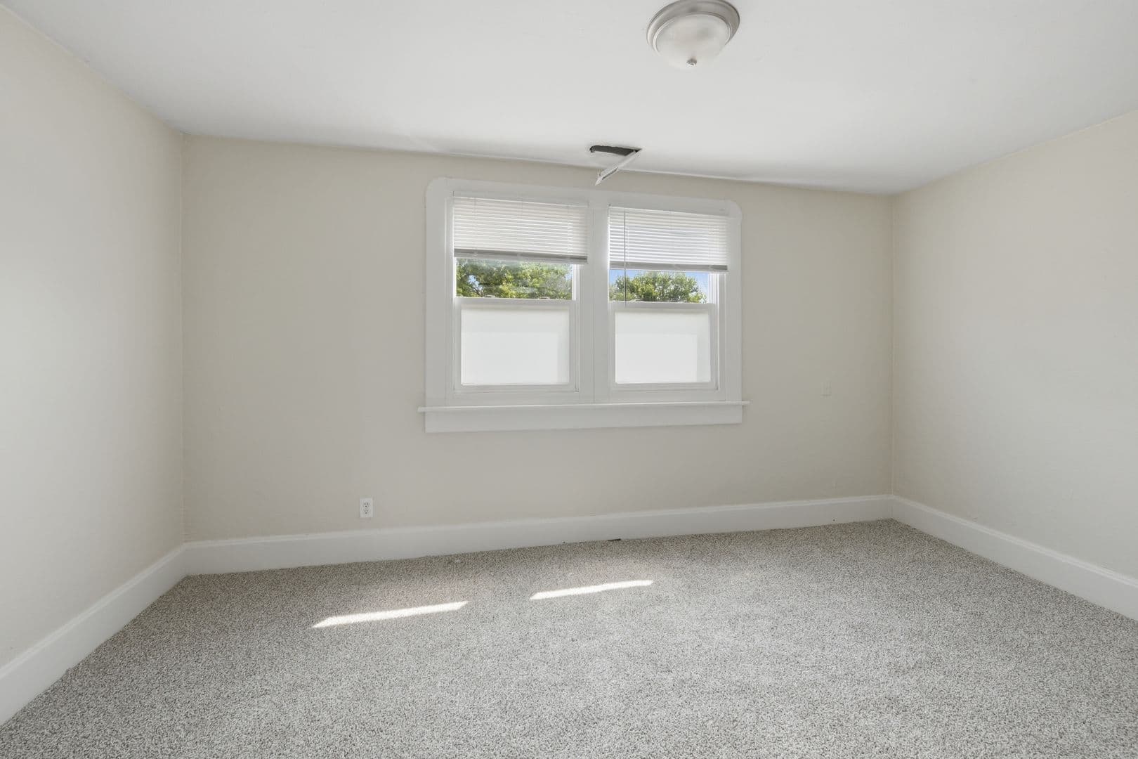 Indianapolis House: 842 N Oakland