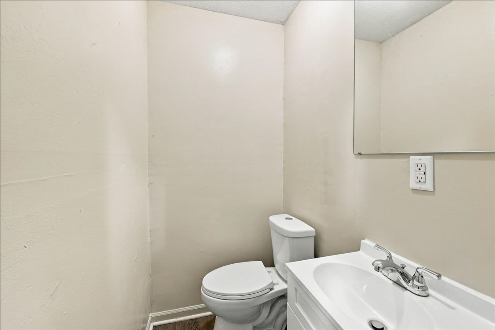Indianapolis House: 5020 Elliot Ave