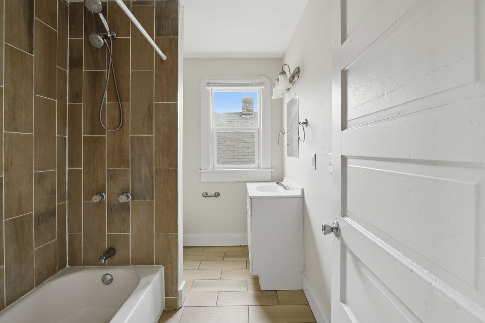 Indianapolis House: 842 N Oakland