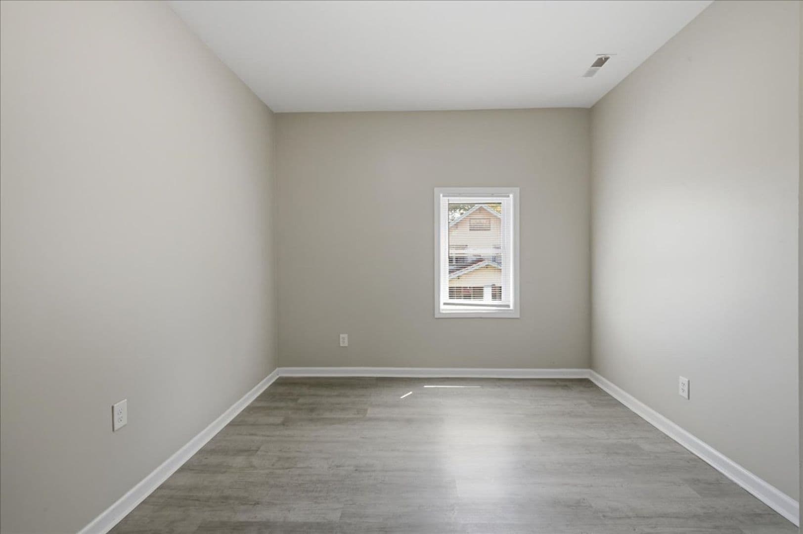Indianapolis Multiplex: 28 S Dearborn Street - Unit A