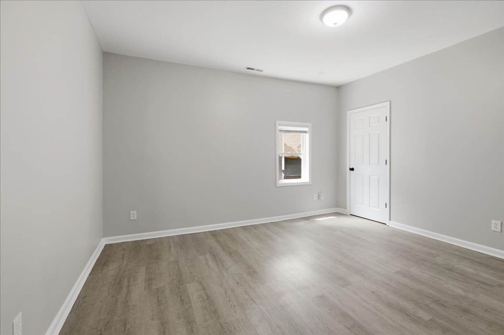 Indianapolis Multiplex: 28 S Dearborn Street - Unit A