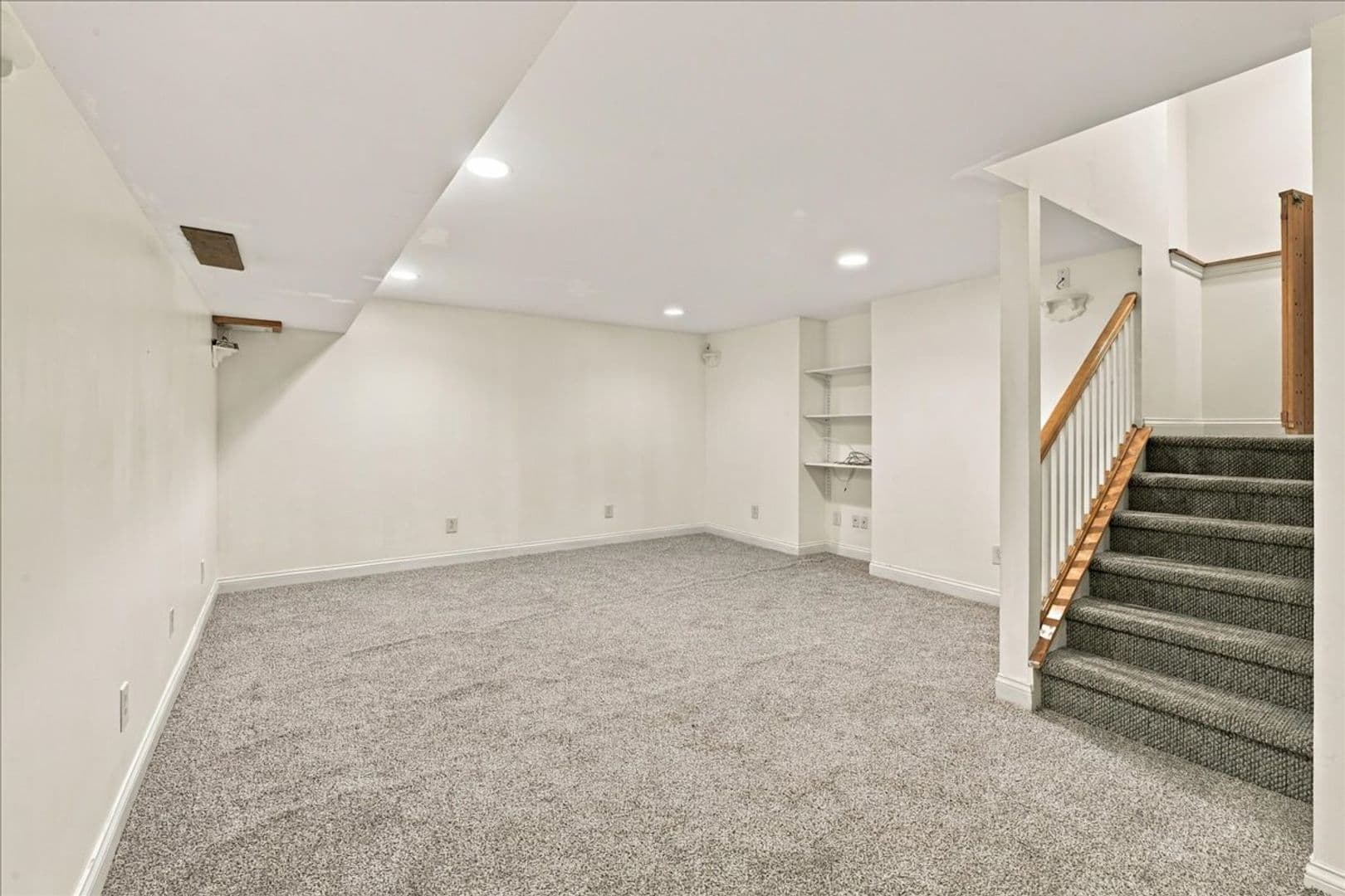 Indianapolis Apartment: 470-472 S Pine St