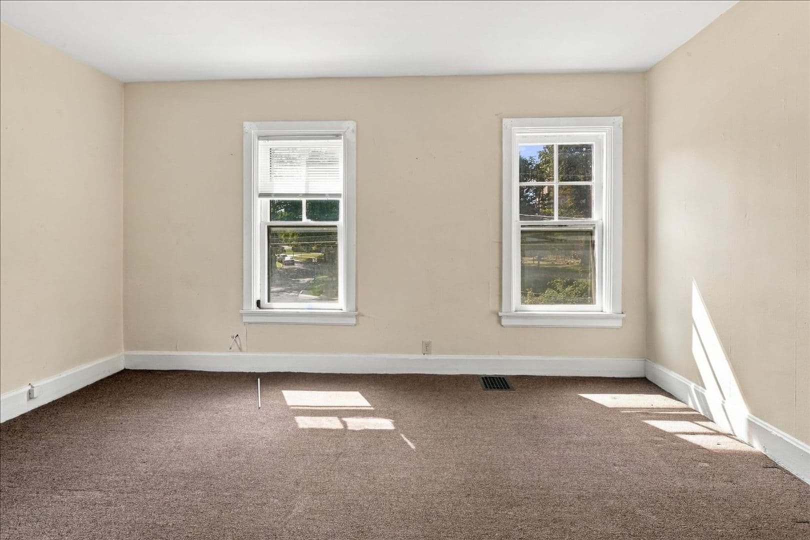 Indianapolis Apartment: 5334 E Washington St - Unit 4