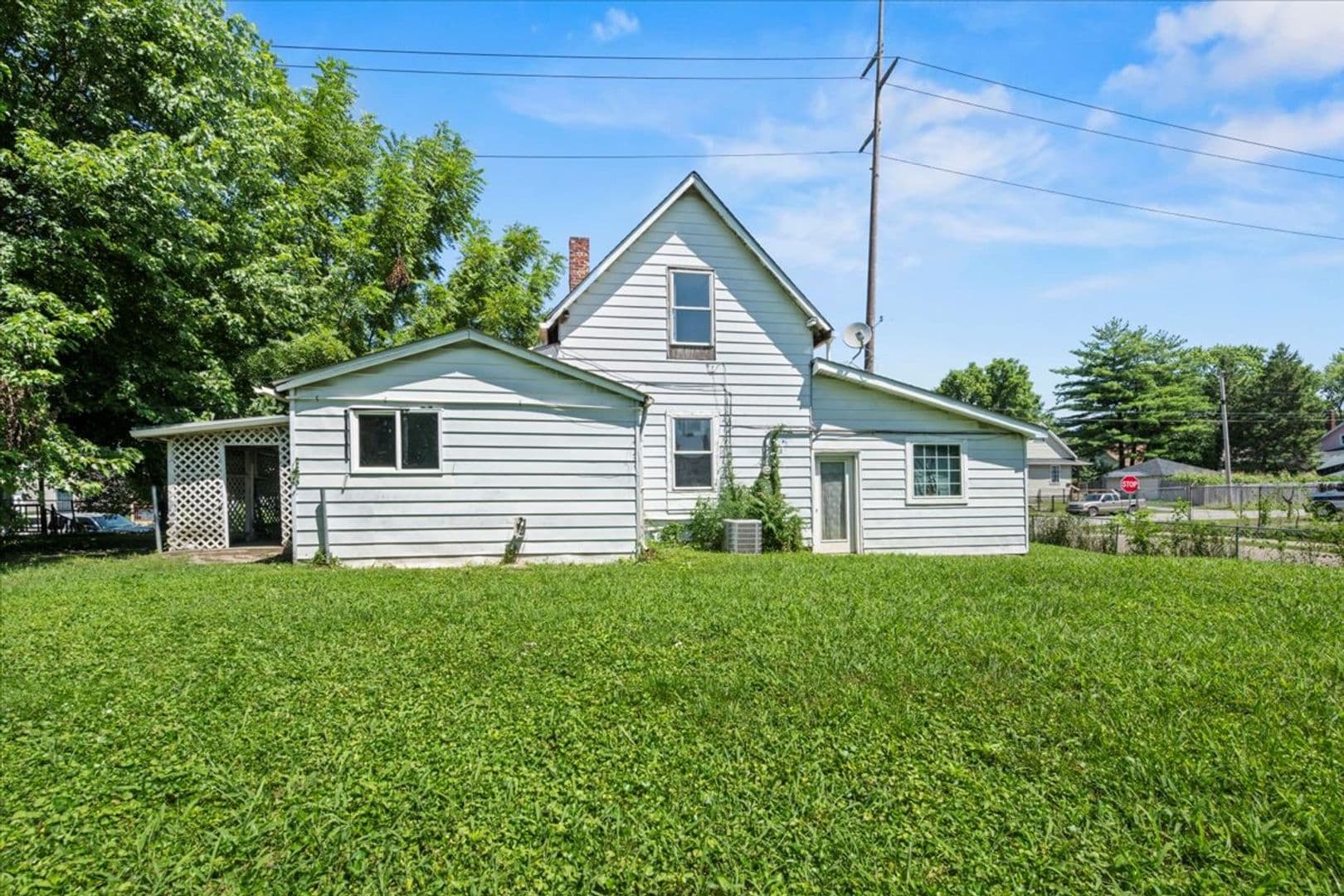 Indianapolis House: 1375 E Minnesota St