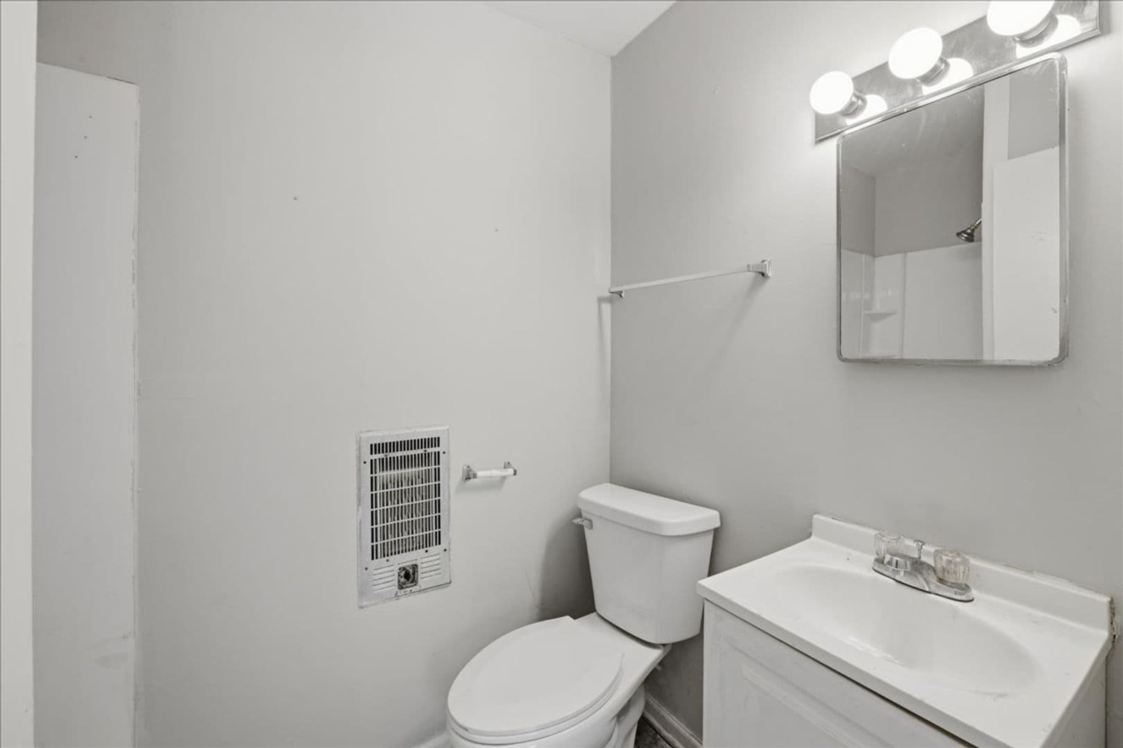 Indianapolis Apartment: 8820 E 45th St