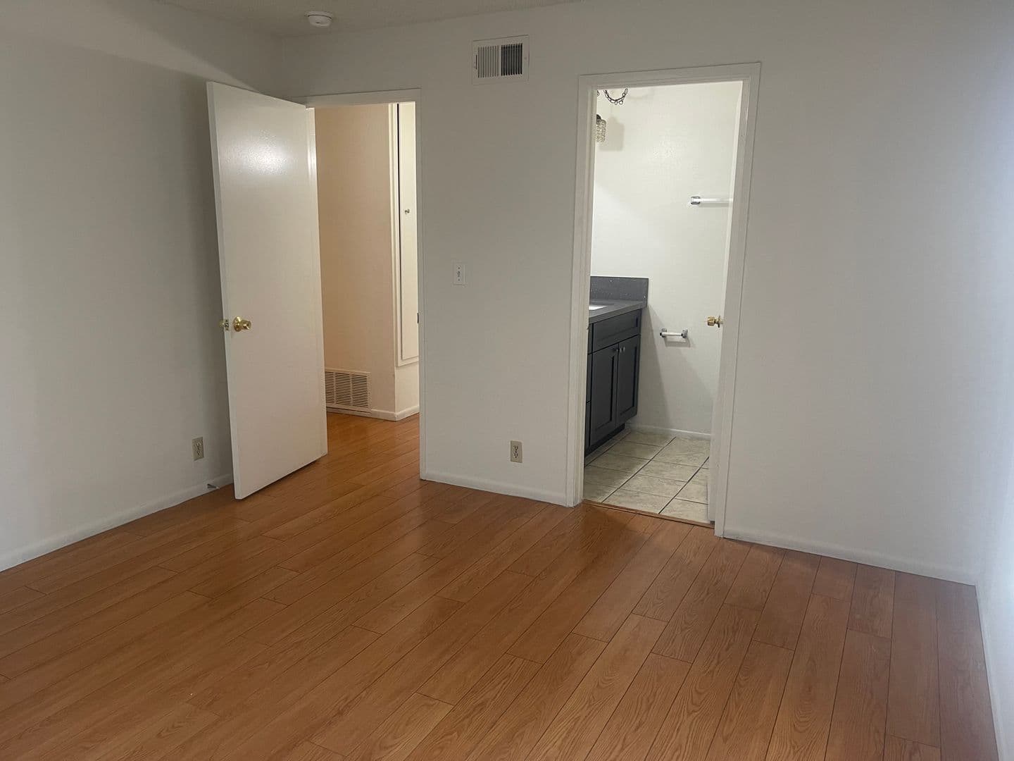 MONTEREY PARK Apartment: 420-428 S GARFIELD AVENUE