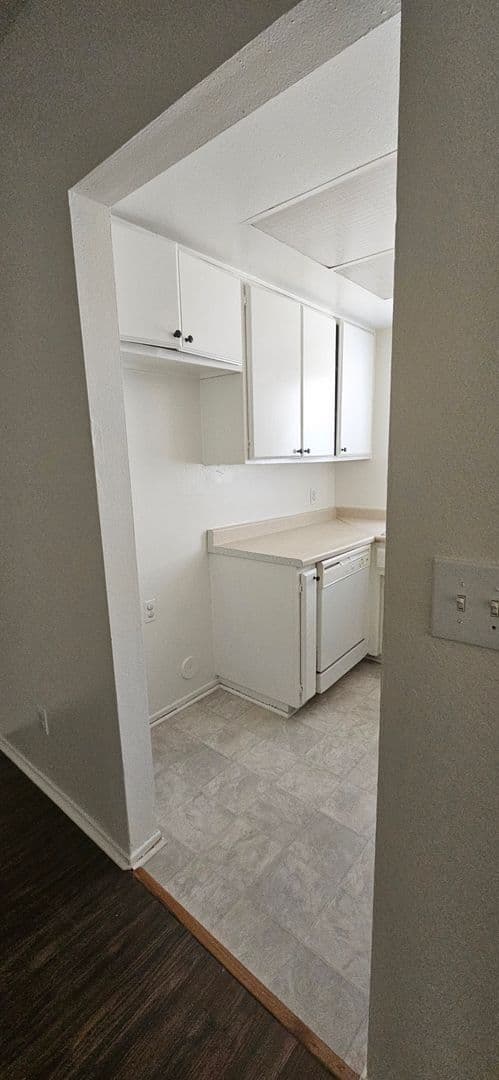 PANORAMA CITY Apartment: 8465 VENTURA CANYON AVENUE