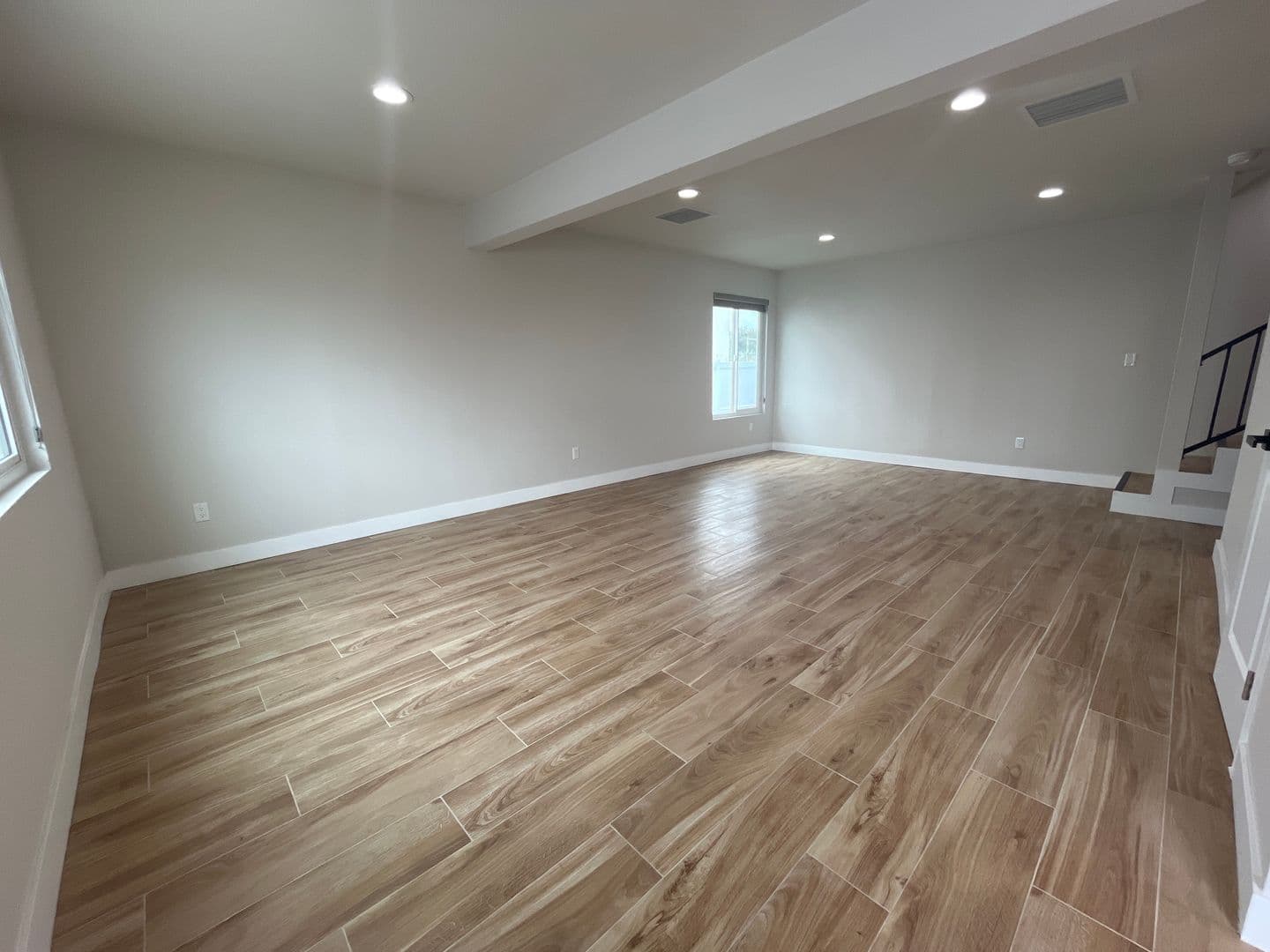 MONTEBELLO Apartment: 862-892 W MINES AVE
