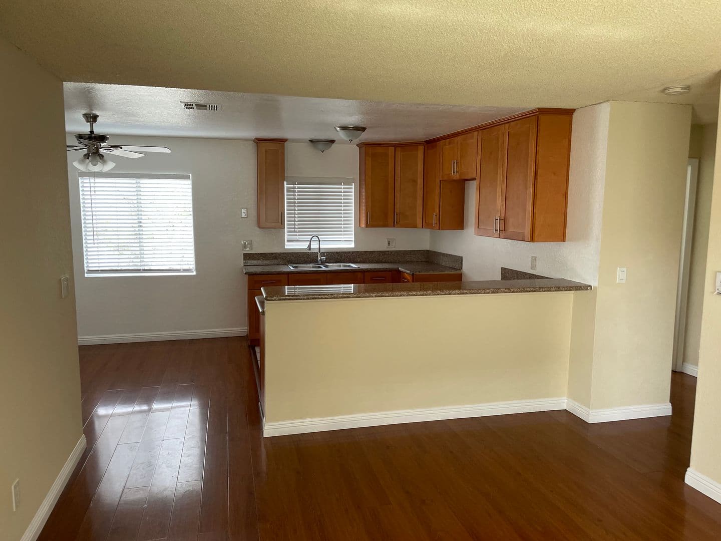 SOUTH EL MONTE Apartment: 2500 EDWARDS AVE