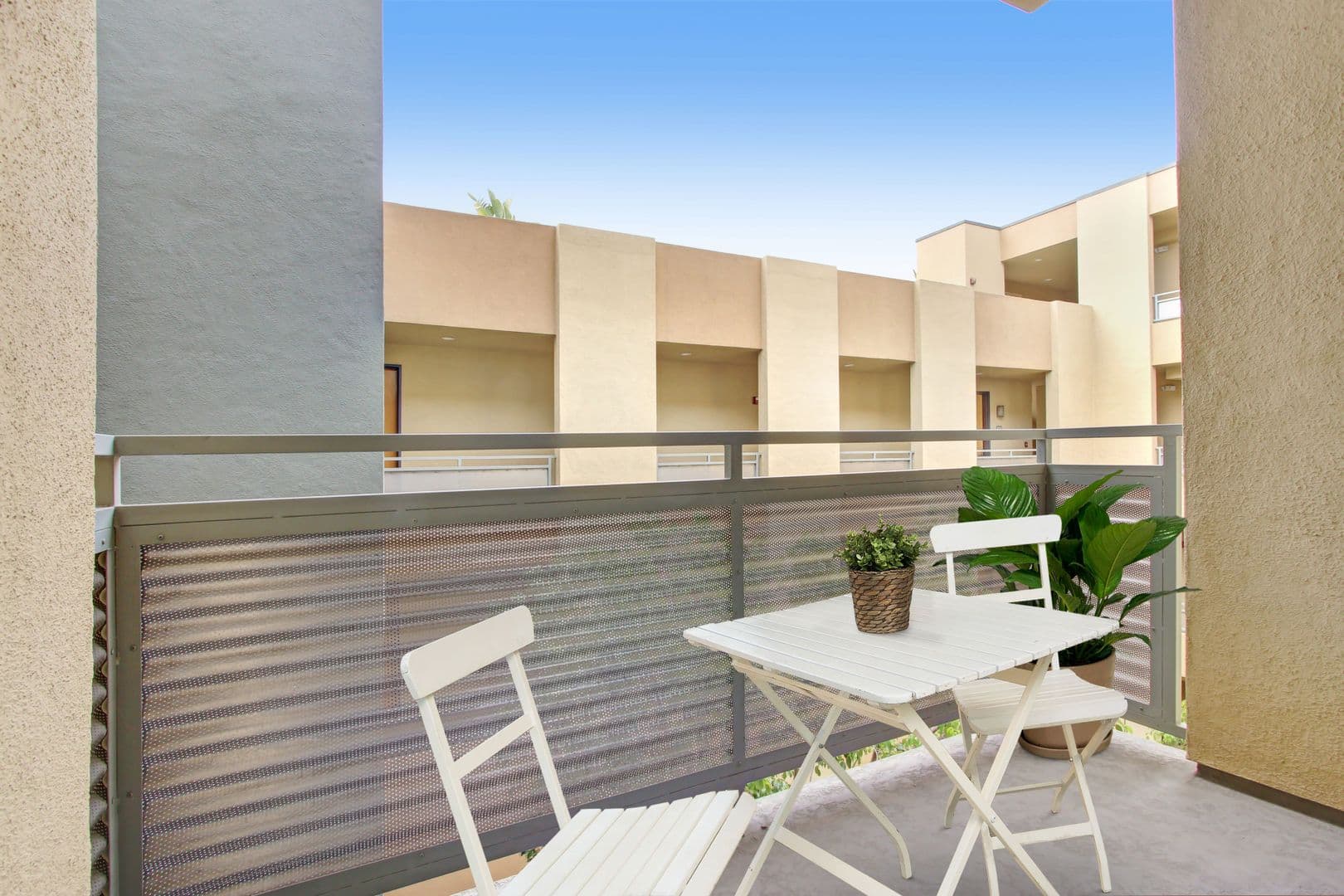 PASADENA Apartment: 65 W DAYTON STREET