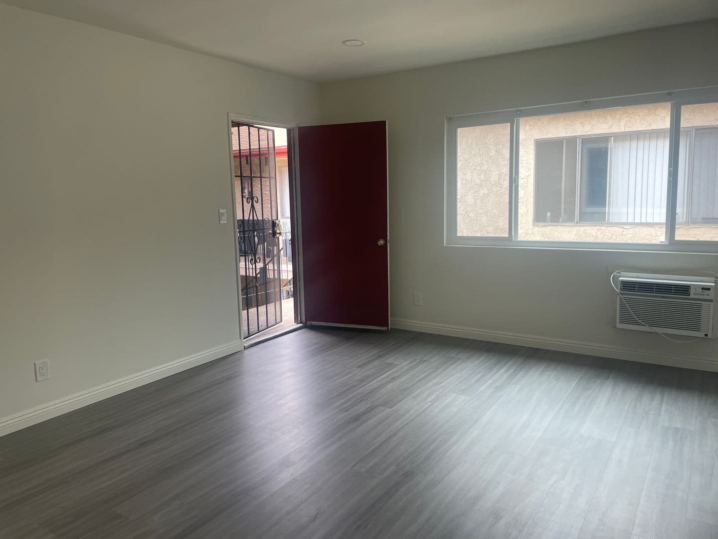 MONTEREY PARK Apartment: 231 S MCPHERRIN AVE.