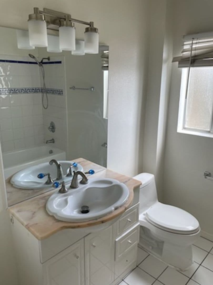 ALHAMBRA Apartment: 1604-1606 S PALM AVE