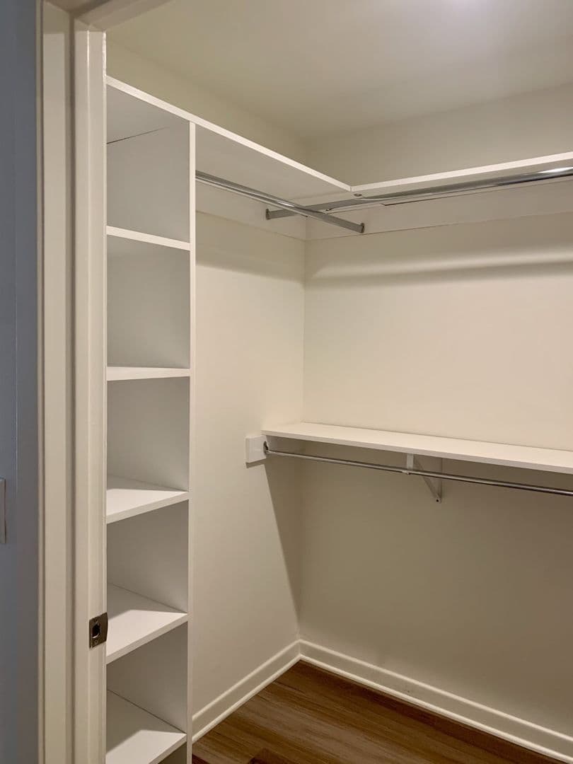 PASADENA Apartment: 22 W GREEN STREET