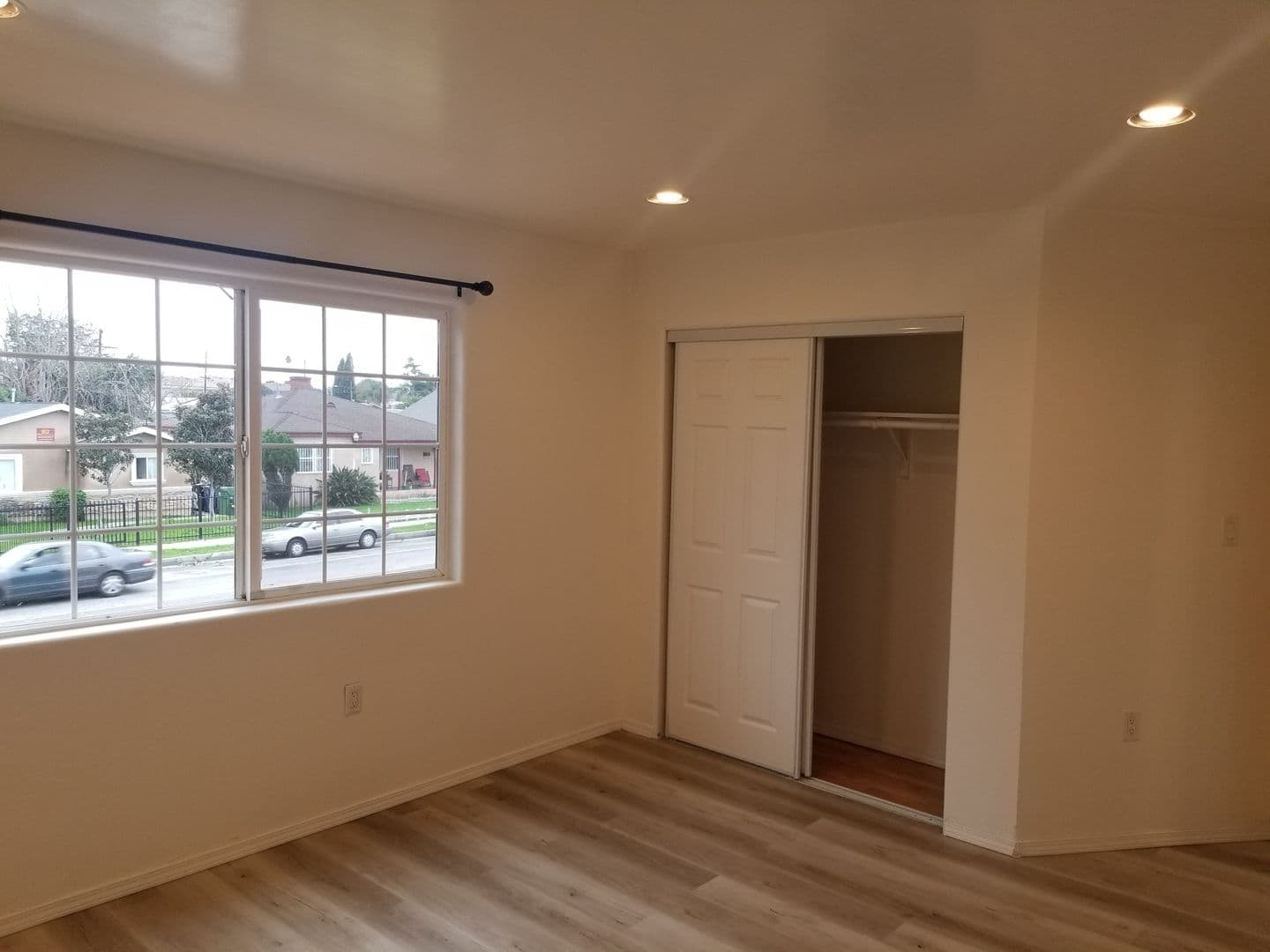 LOS ANGELES Apartment: 227 E. 120TH STREET