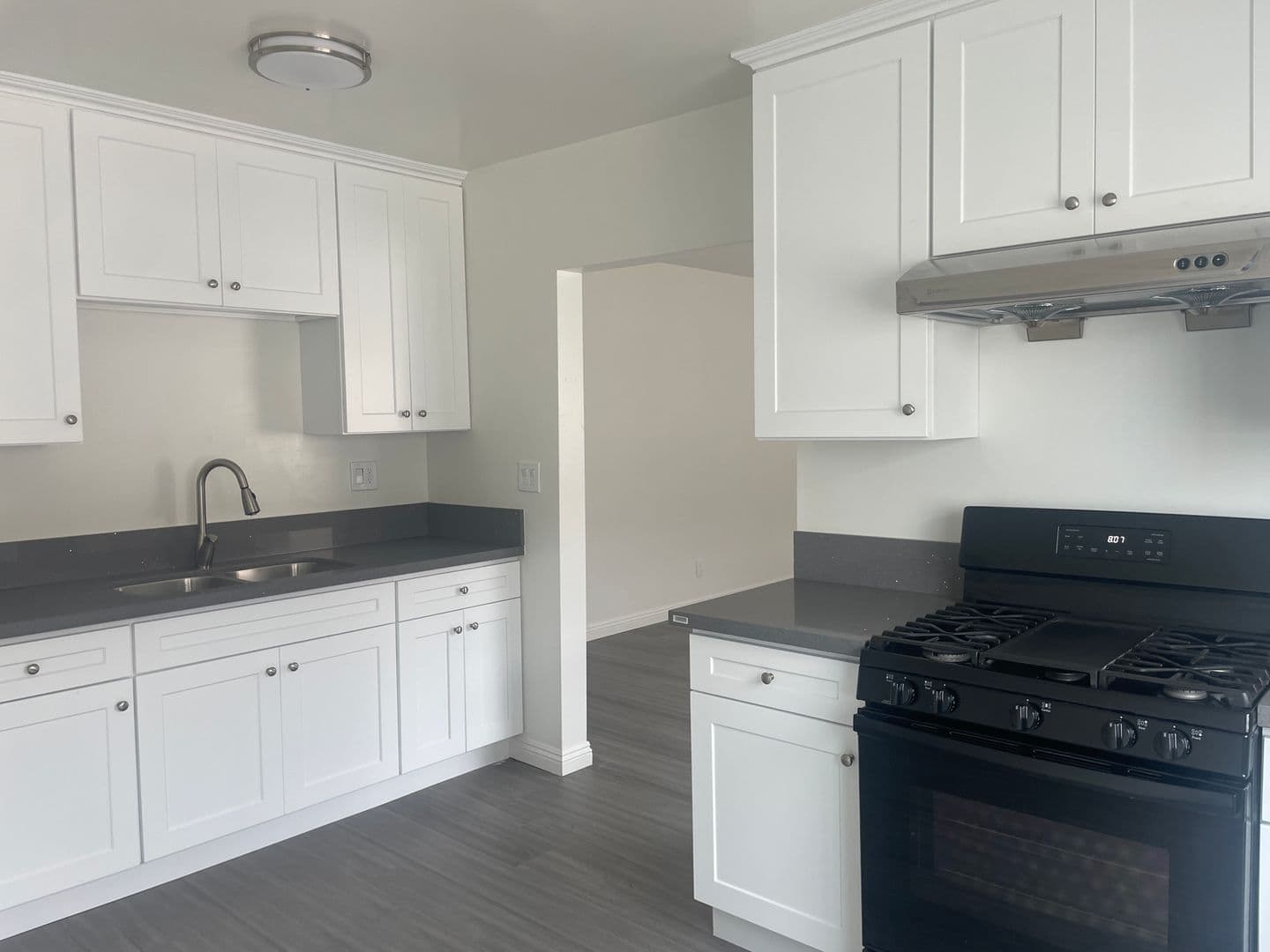 MONTEREY PARK Apartment: 231 S MCPHERRIN AVE.
