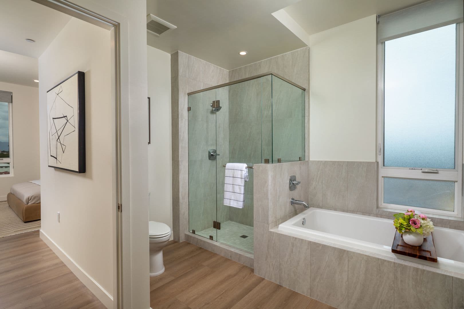 Alhambra Apartment: 123 S Chapel Ave