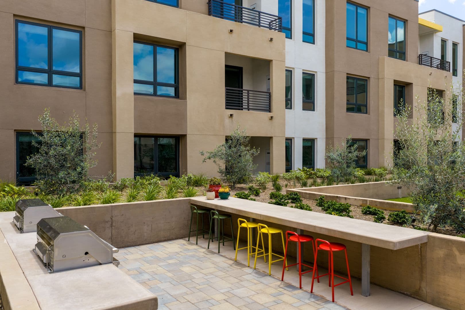 Alhambra Apartment: 123 S Chapel Ave
