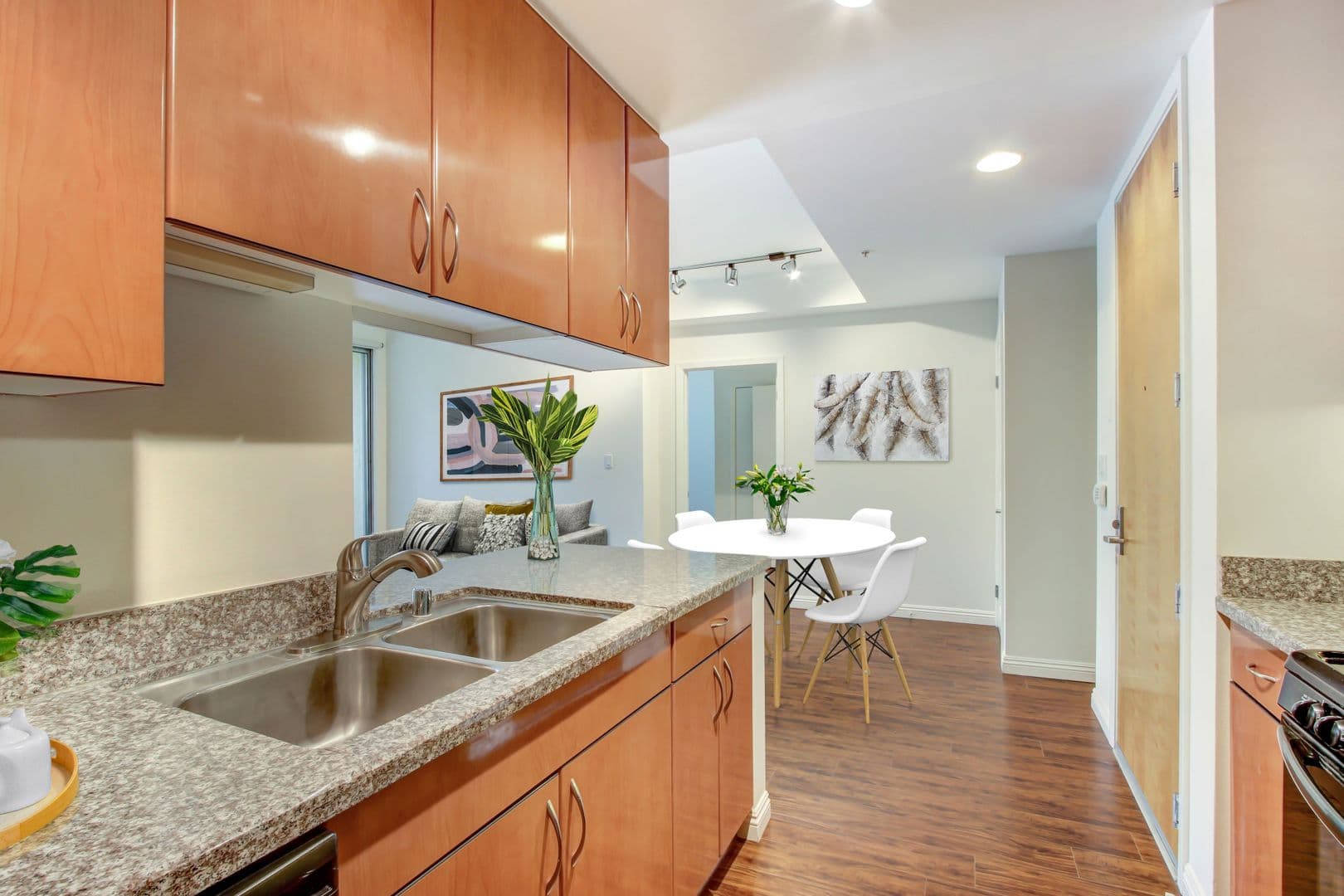 PASADENA Apartment: 65 W DAYTON STREET