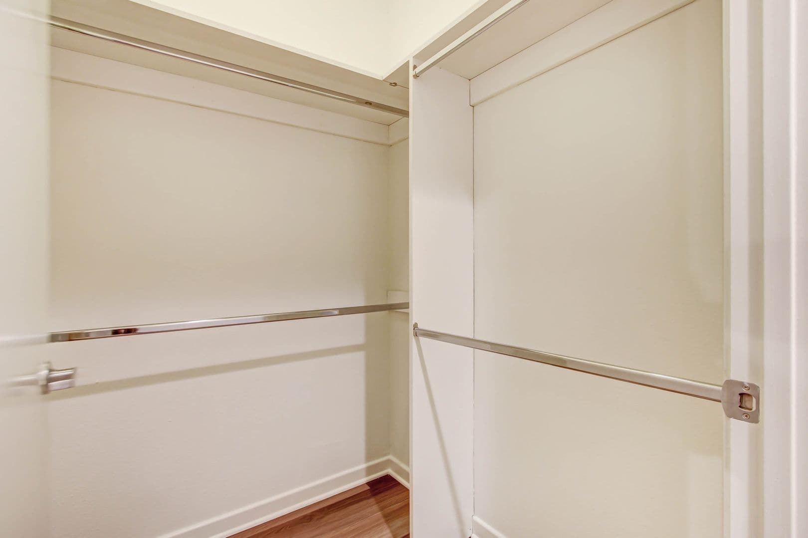 PASADENA Apartment: 22 W GREEN STREET