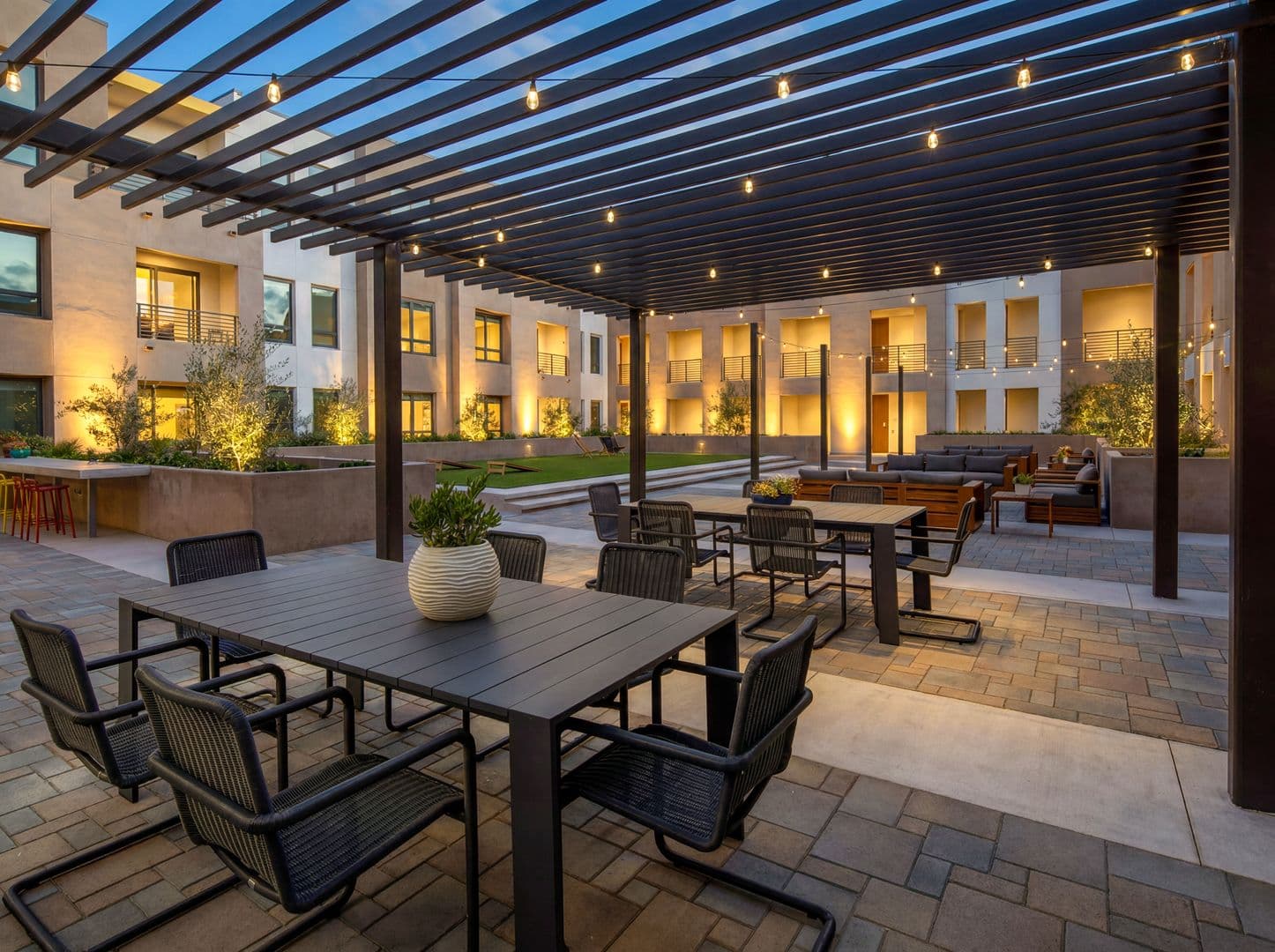Alhambra Apartment: 123 S Chapel Ave