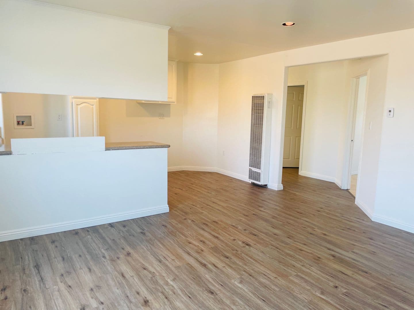 LOS ANGELES Apartment: 227 E. 120TH STREET