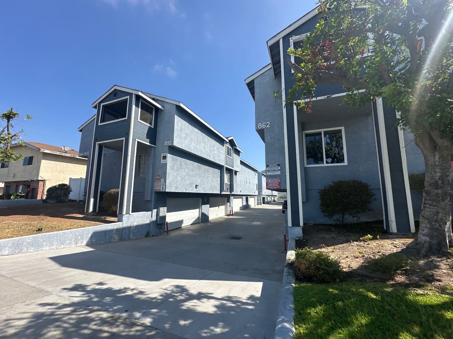 MONTEBELLO Apartment: 862-892 W MINES AVE
