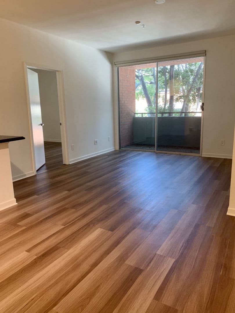 PASADENA Apartment: 22 W GREEN STREET