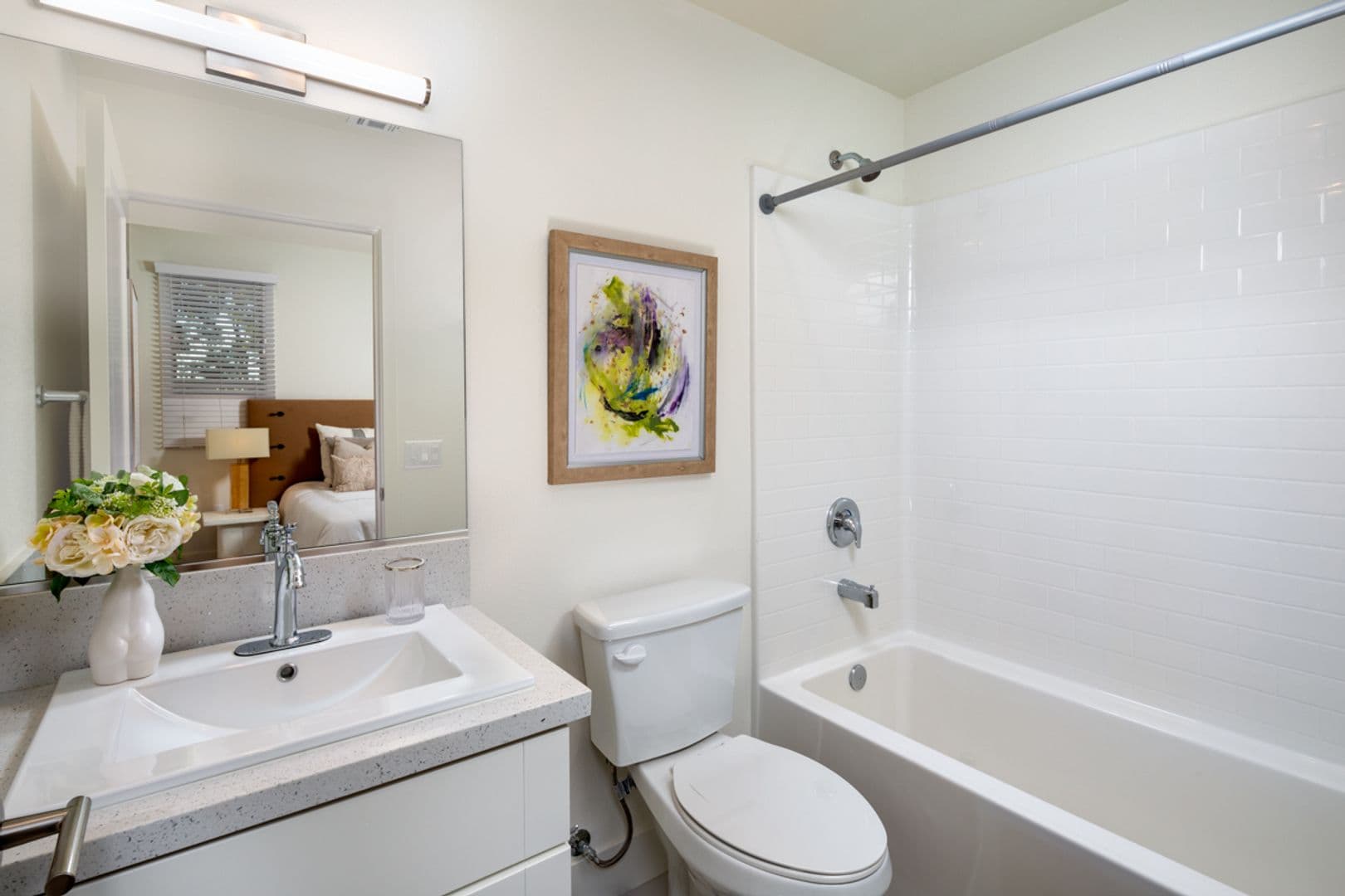 PASADENA Apartment: 409 N. MADISON AVE.