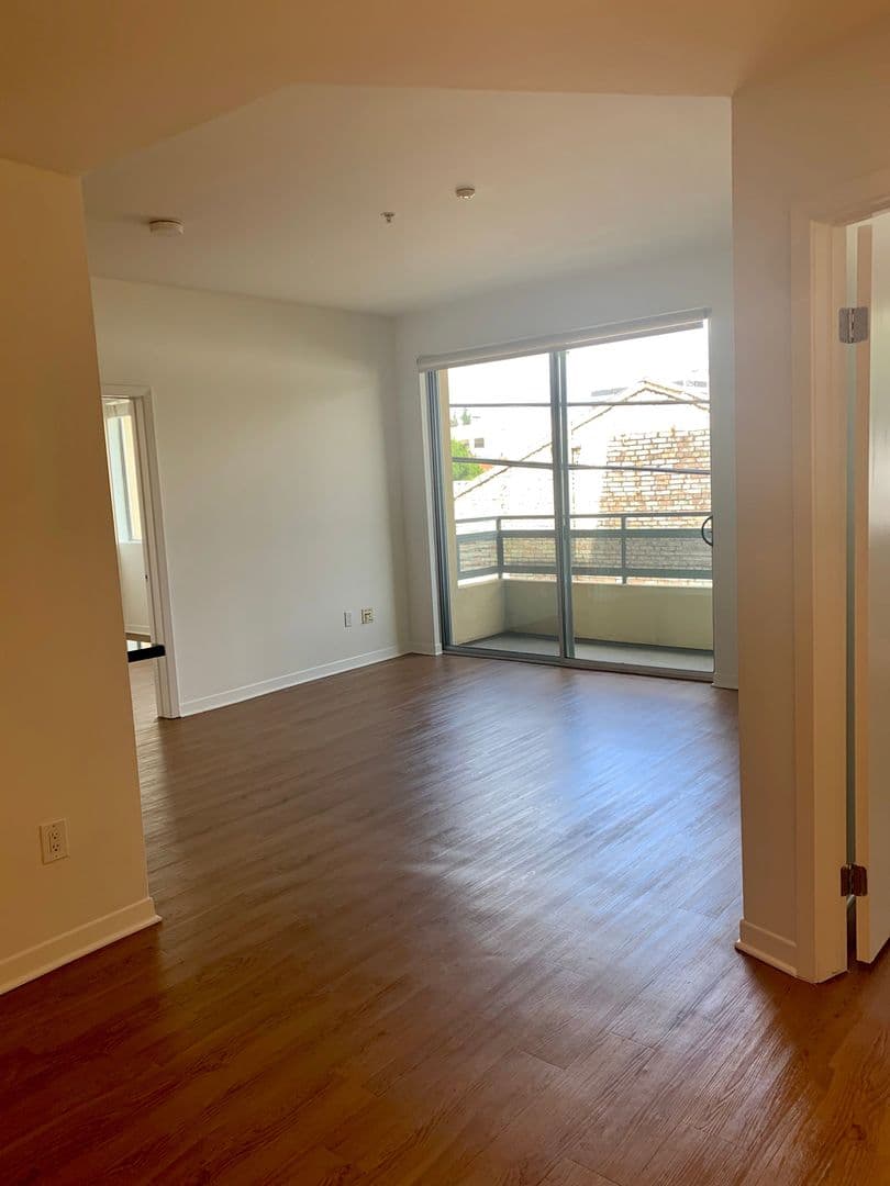 PASADENA Apartment: 65 W DAYTON STREET