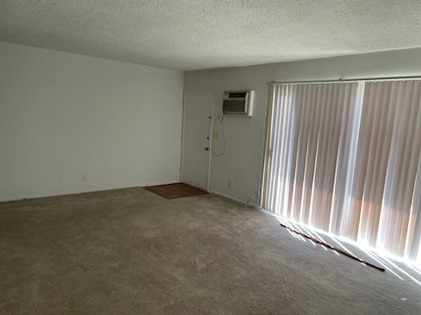 ALHAMBRA Apartment: 800 S. CHAPEL AVE.