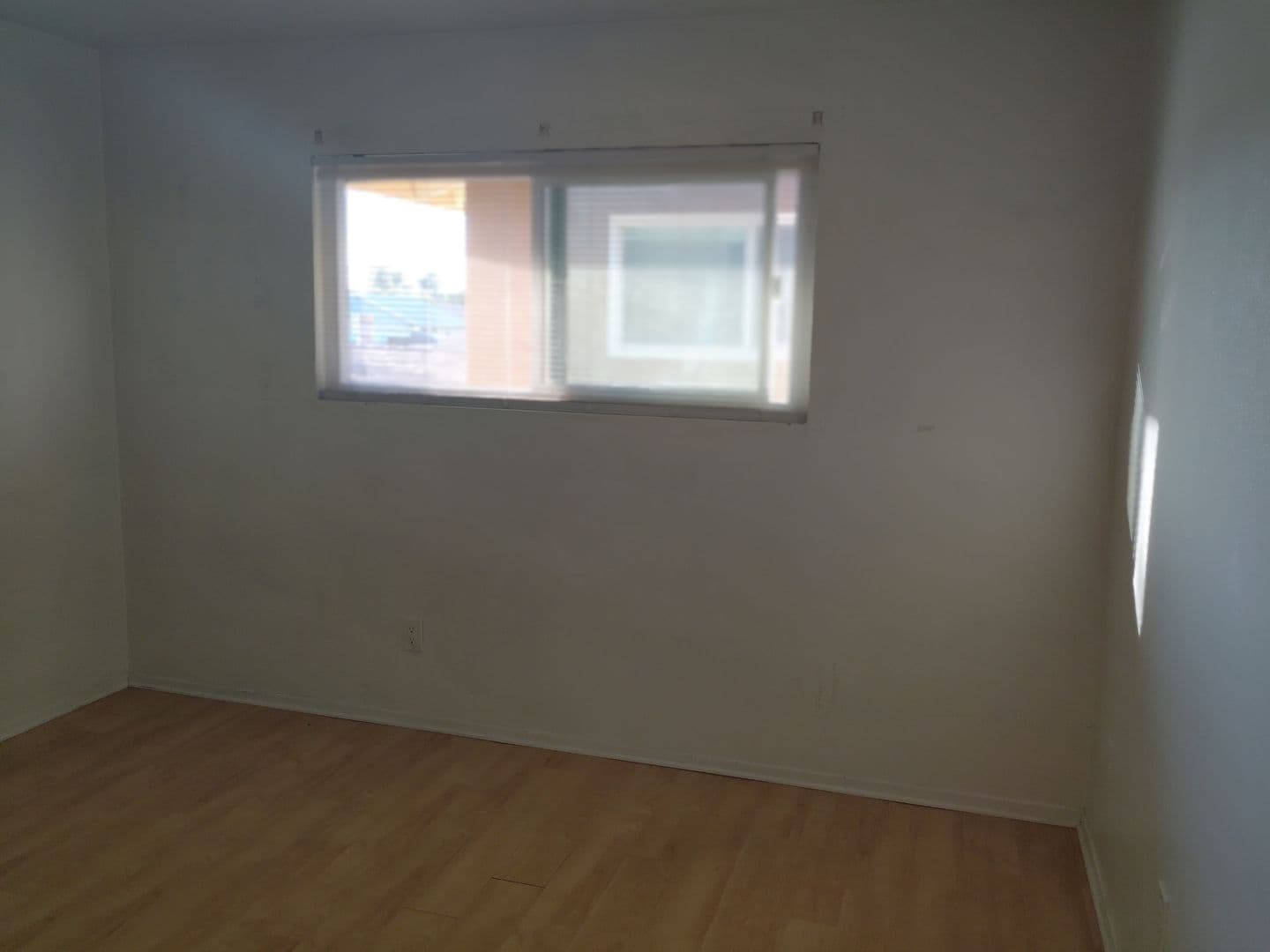POMONA Apartment: 1104-1118 E. FRANKLIN AVENUE