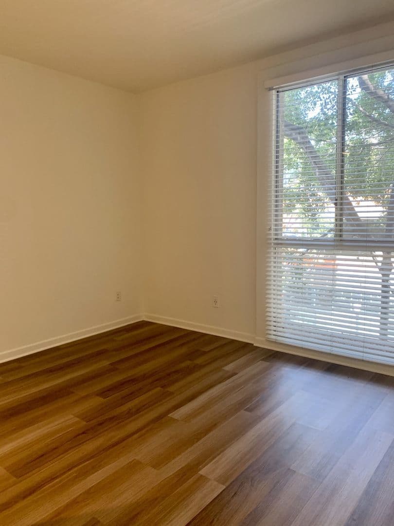 PASADENA Apartment: 22 W GREEN STREET
