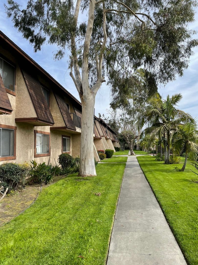 SOUTH EL MONTE Apartment: 2500 EDWARDS AVE