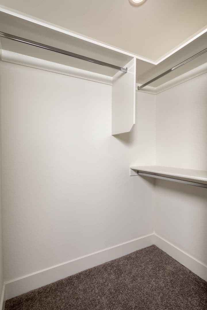 PASADENA Apartment: 409 N. MADISON AVE.
