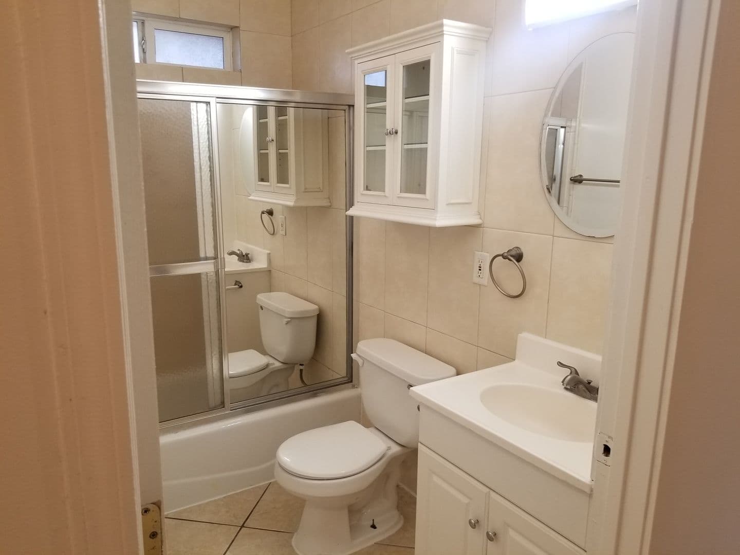LOS ANGELES Apartment: 227 E. 120TH STREET