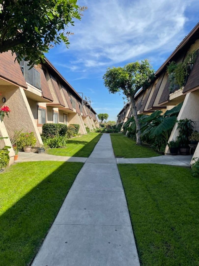 SOUTH EL MONTE Apartment: 2500 EDWARDS AVE
