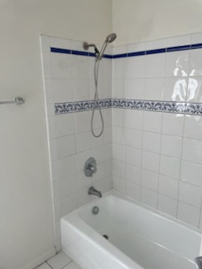 ALHAMBRA Apartment: 1604-1606 S PALM AVE
