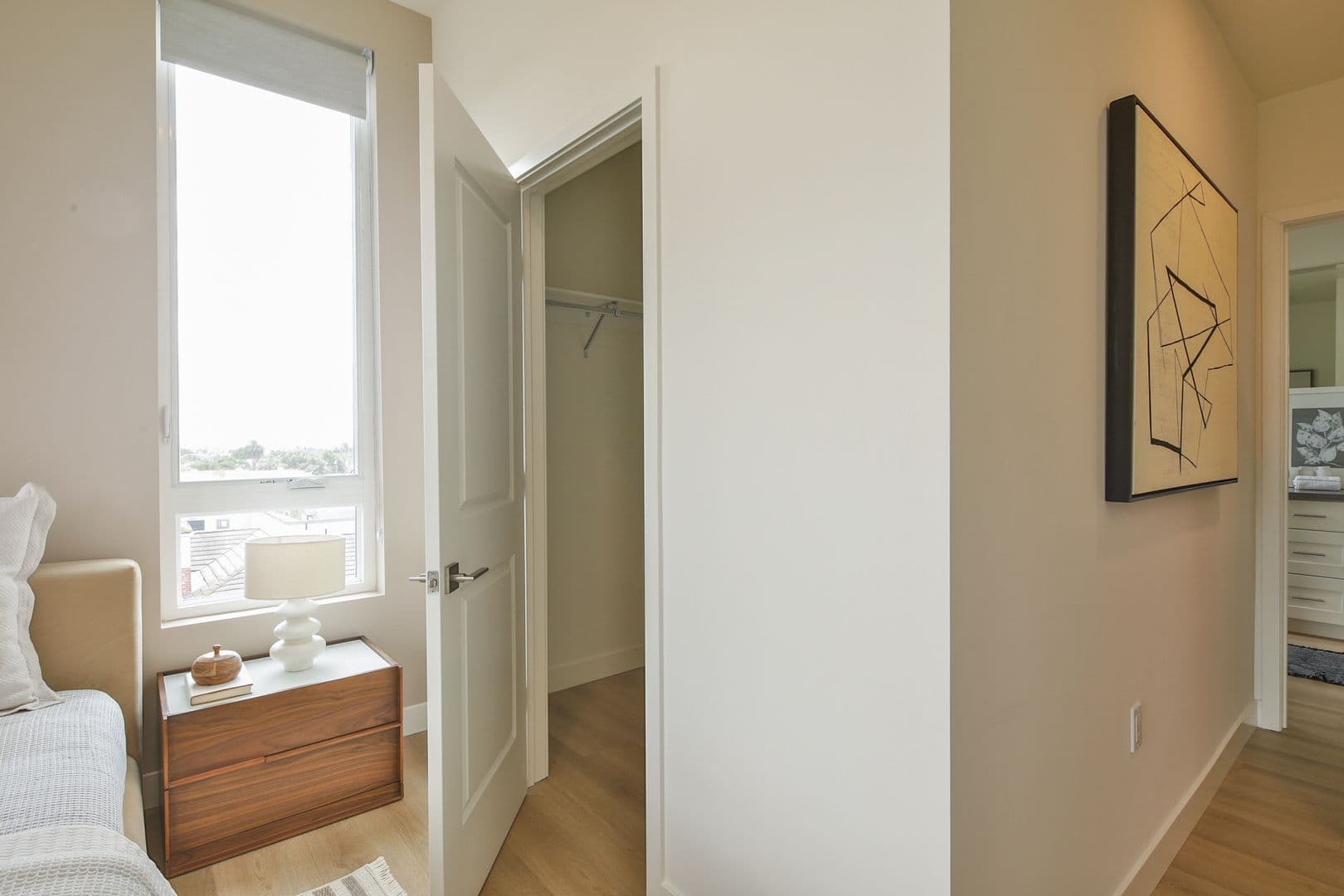 Alhambra Apartment: 123 S Chapel Ave