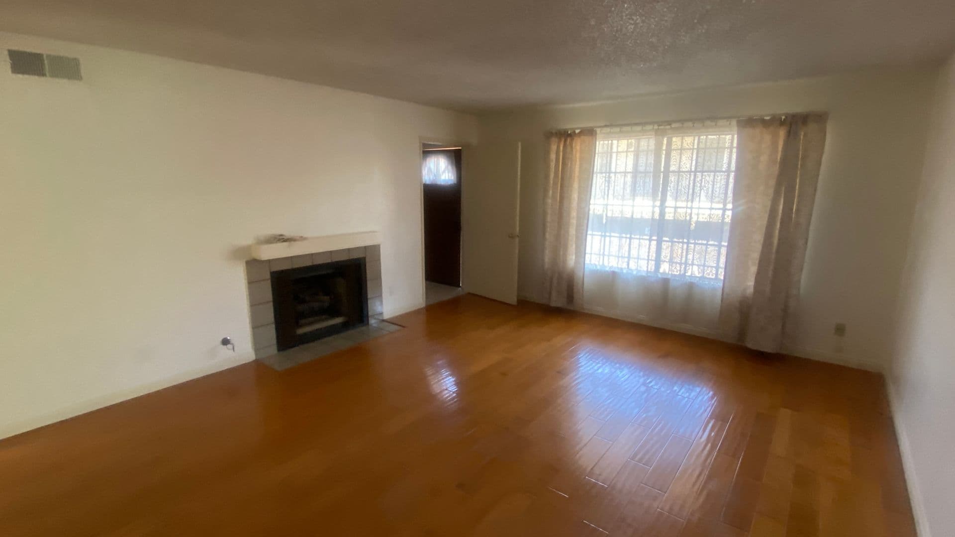 Monterey Park Townhome: 310 N Moore Ave Apt C