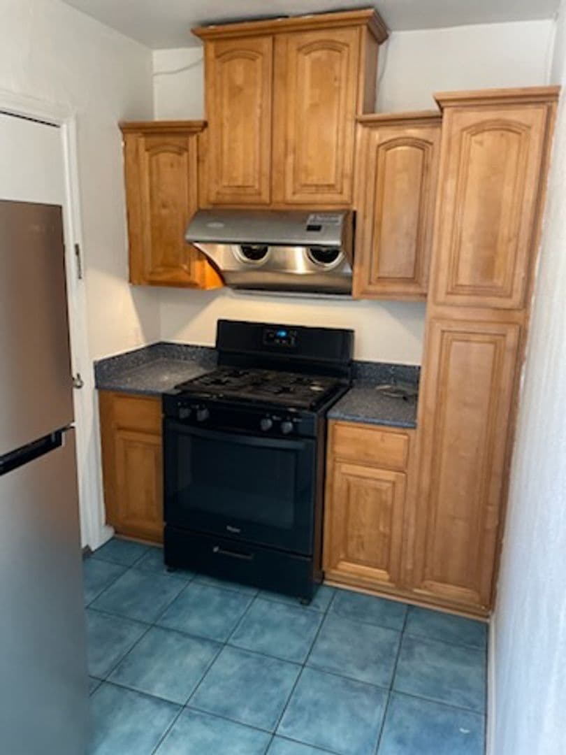 ALHAMBRA Apartment: 1604-1606 S PALM AVE