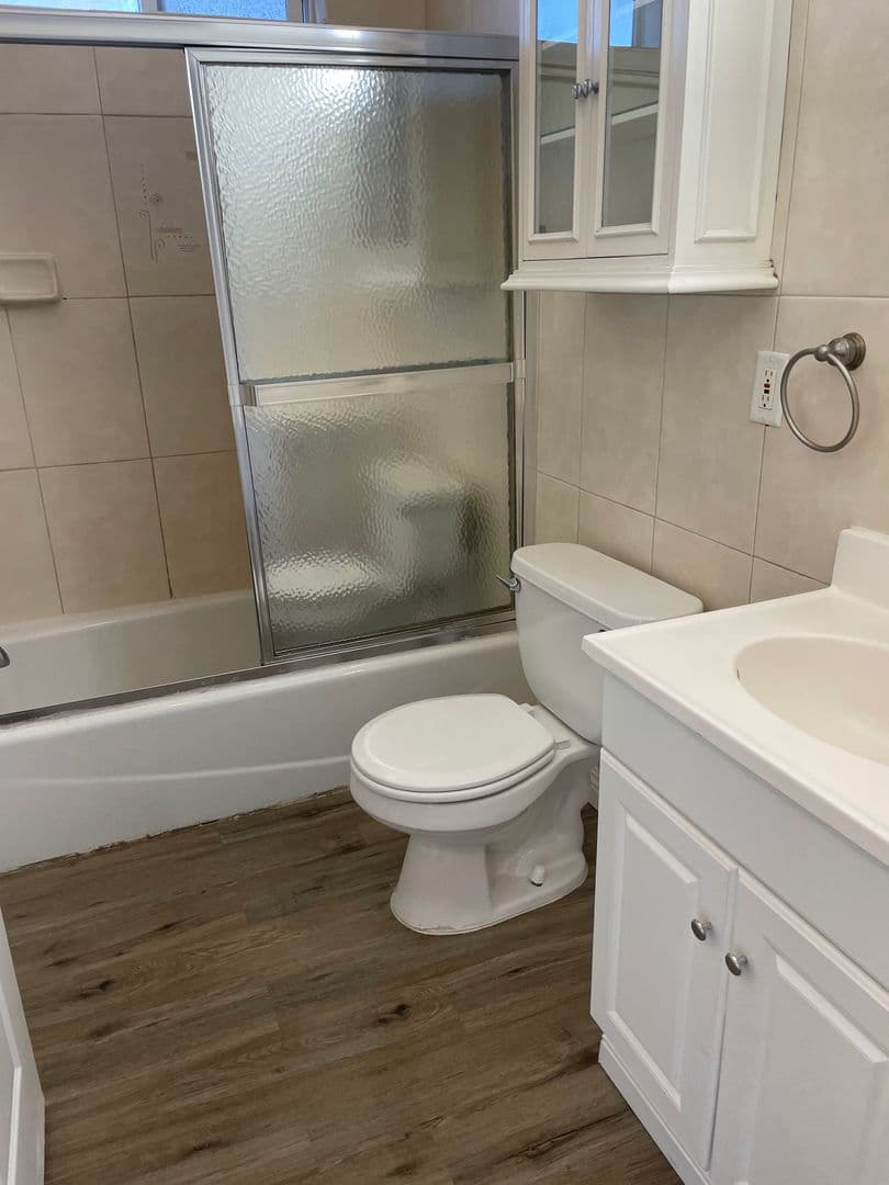 LOS ANGELES Apartment: 227 E. 120TH STREET