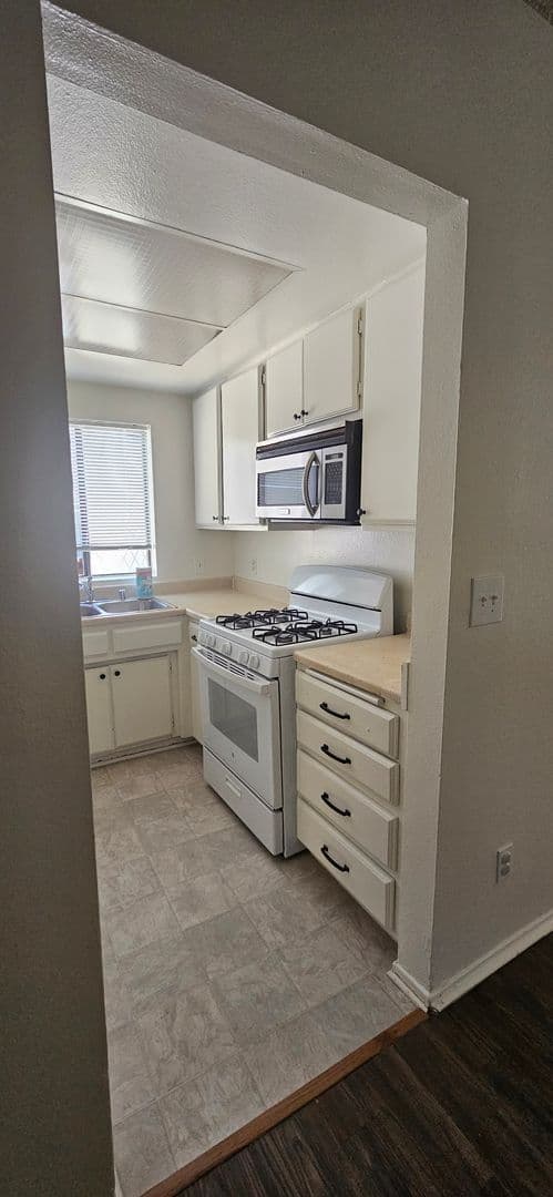 PANORAMA CITY Apartment: 8465 VENTURA CANYON AVENUE