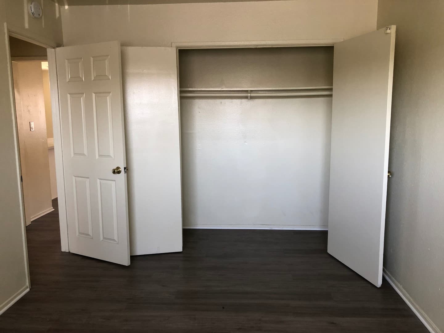 POMONA Apartment: 1104-1118 E. FRANKLIN AVENUE