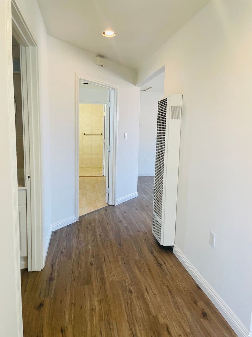 LOS ANGELES Apartment: 227 E. 120TH STREET