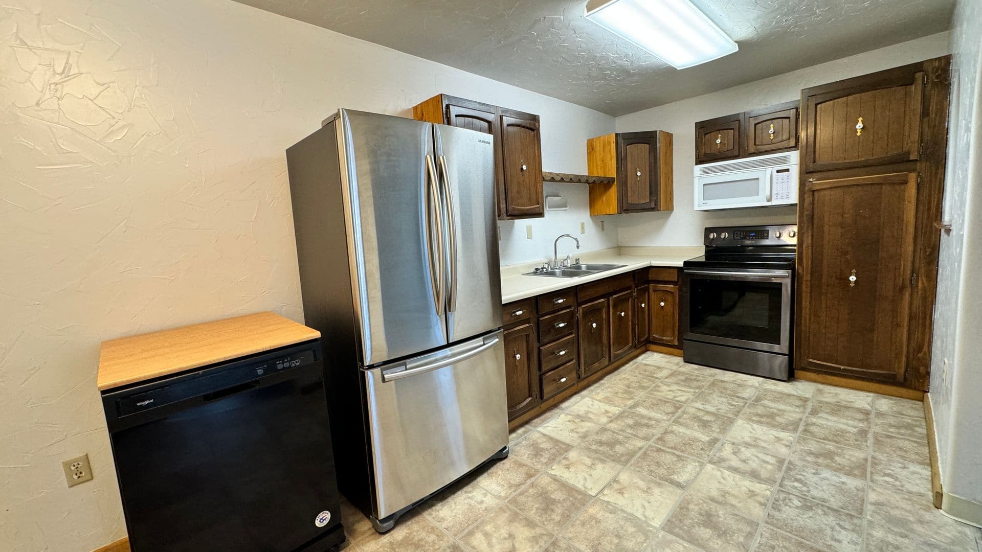 Fairbanks House: 3779 Mitchell Ave Unit A