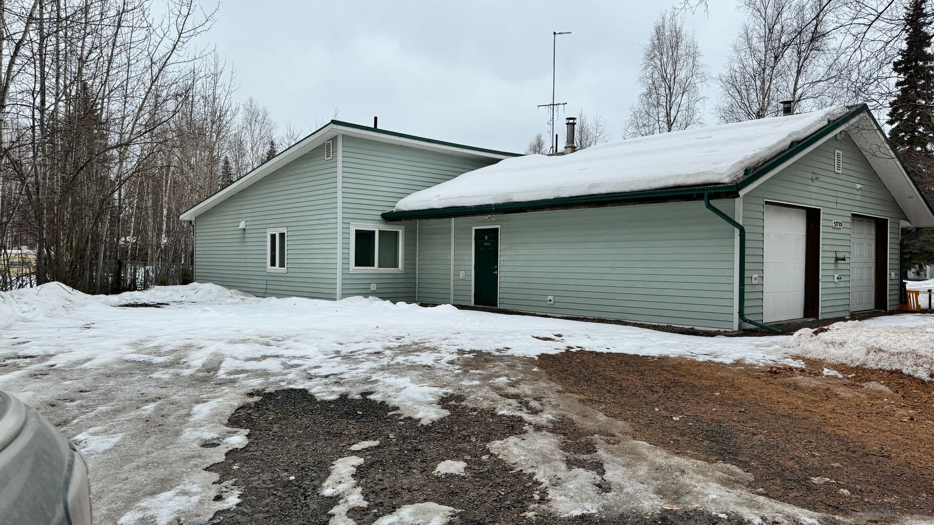 Fairbanks House: 3779 Mitchell Ave Unit A