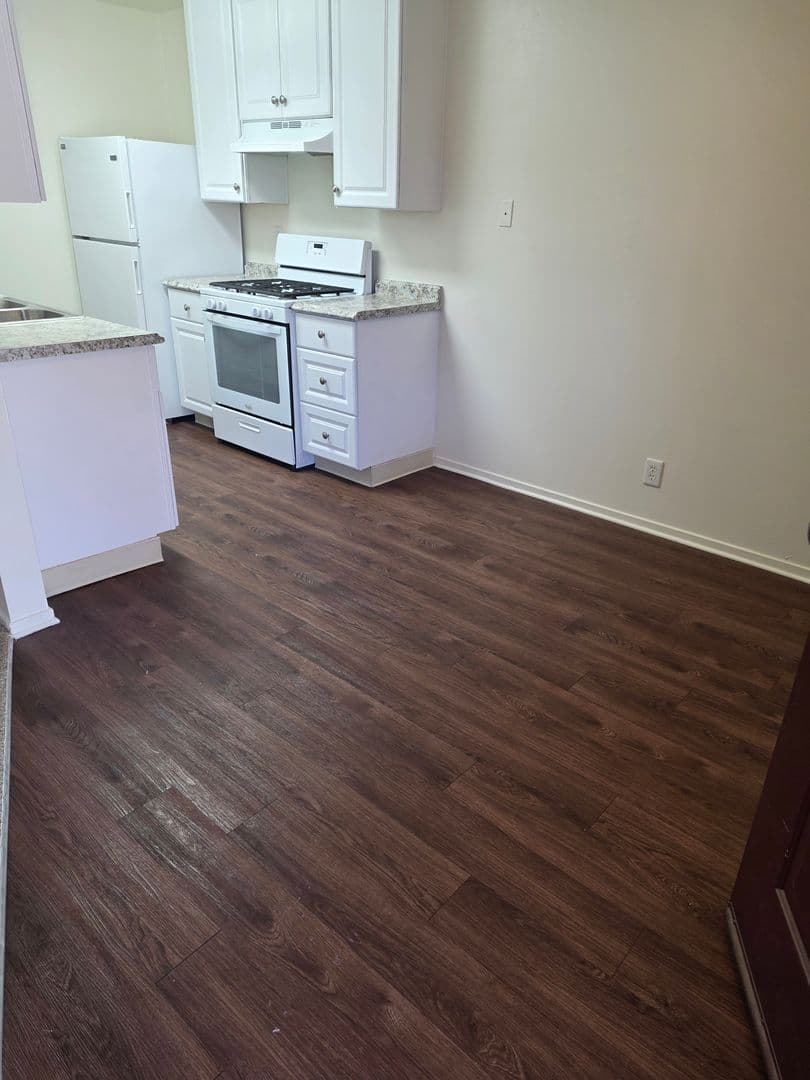 Lompoc Apartment: 200-314 West North Ave