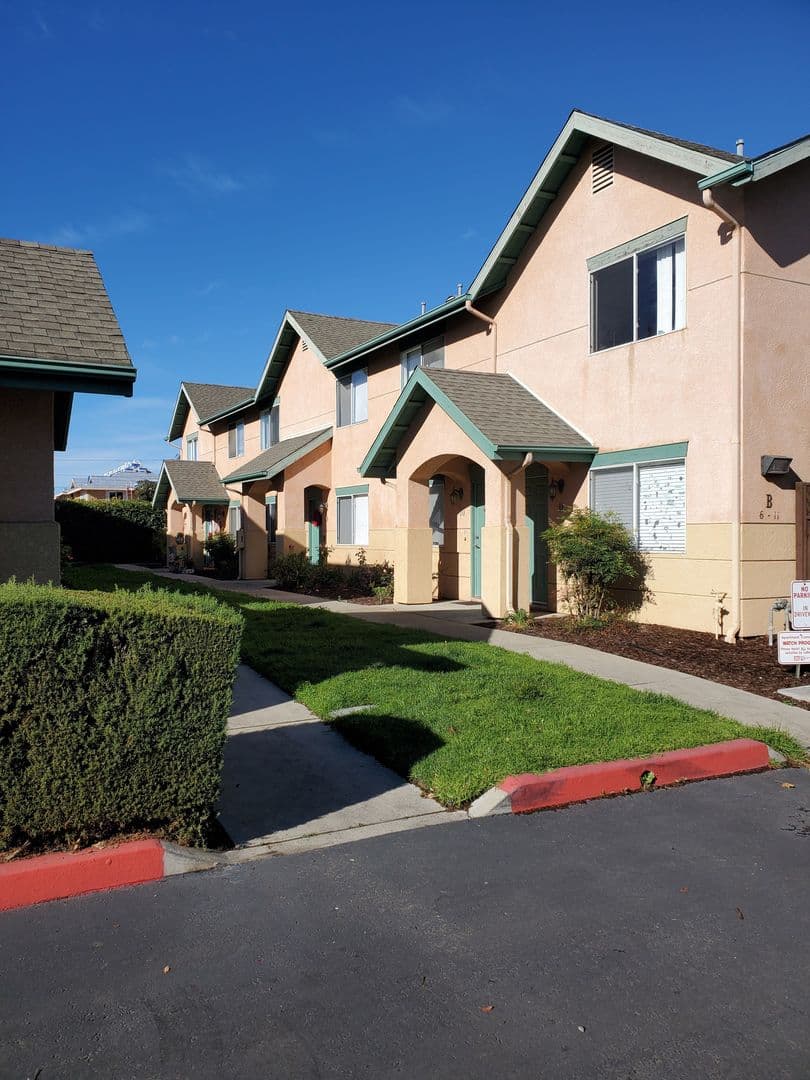 SANTA MARIA Apartment: 605 E. NEWLOVE DRIVE