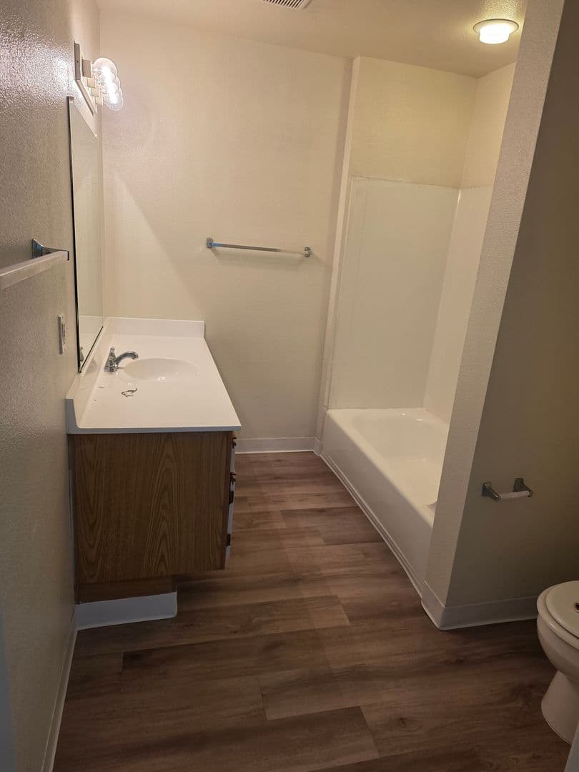 Lompoc Apartment: 200-314 West North Ave